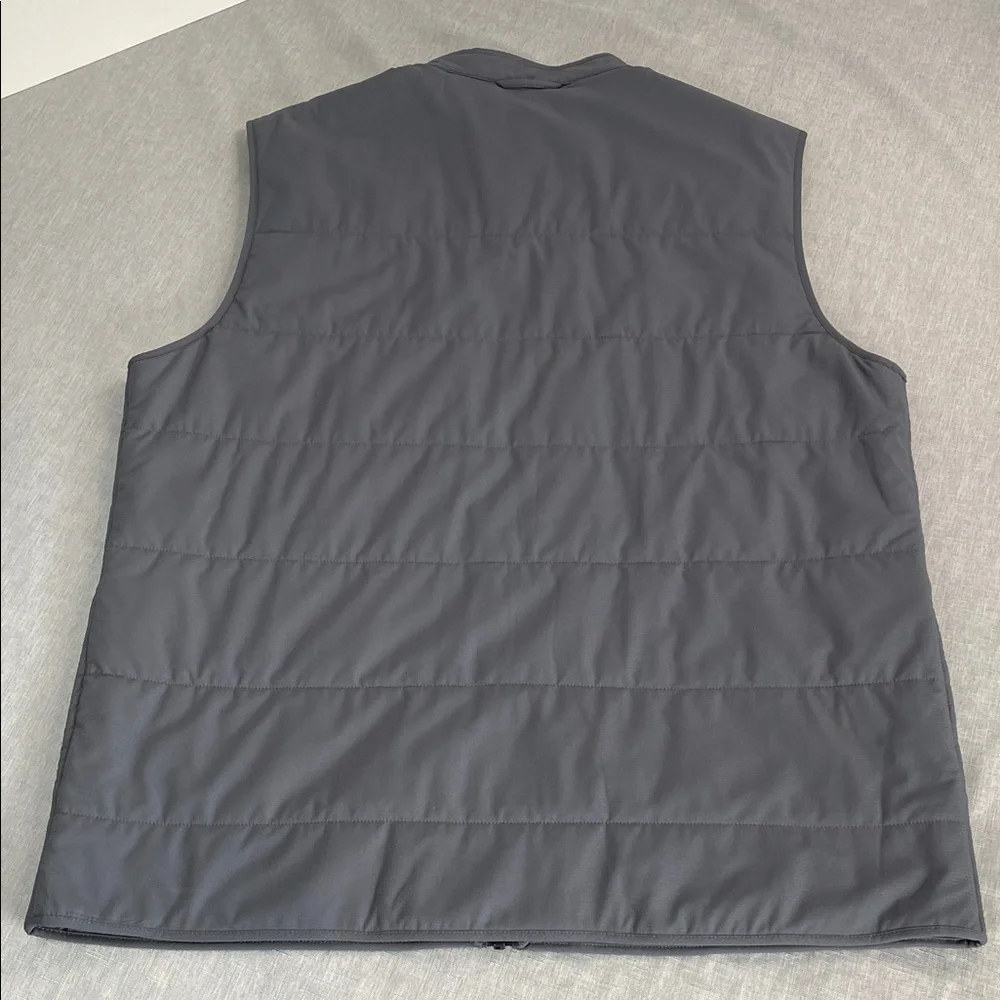 Travis Mathew Vest Cold Heart 2.0 Grey Quilted Puffer Lightweight XL Mens Golf